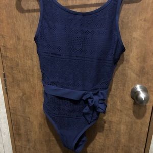 Classy Ann Cole Lacy Belted One Piece Swim Suit Size 6 in EUC